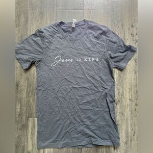 WOMENS “JESUS IS KING” TSHIRT SIZE SMALL